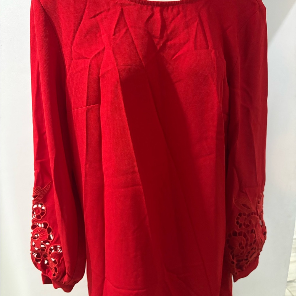 H&M Vibrant Red Top Size 6 Everyday Business Casual Women’s Shirt Flower Design